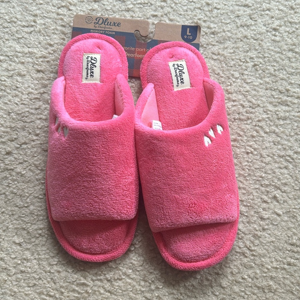 Cute cozy dearfoams slippers large 9-10